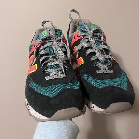 New Balance 574 - Picture 5 of 6